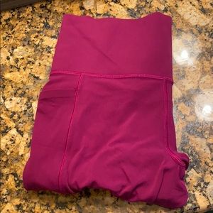 Athleta Salutation 7/8 Length, Plum, Sz M